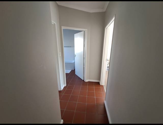 2 bed property to rent in VAN RIEBEECK PARK